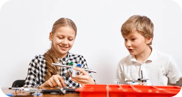 Niñas realizando un proyecto STEM